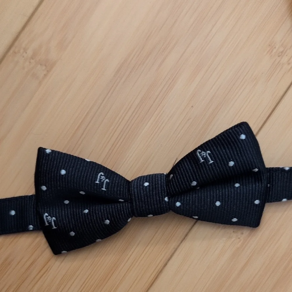 NWT Janie and Jack Navy Bow Tie with White Dots